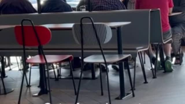 Elderly choir puts on free show in McDonald's