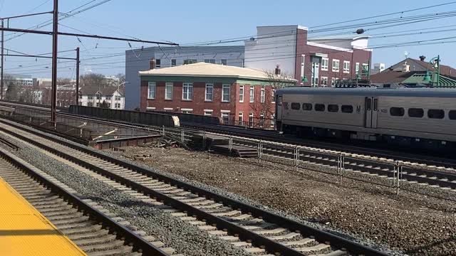 NJ Transit Arrow cars leaving Rahway station