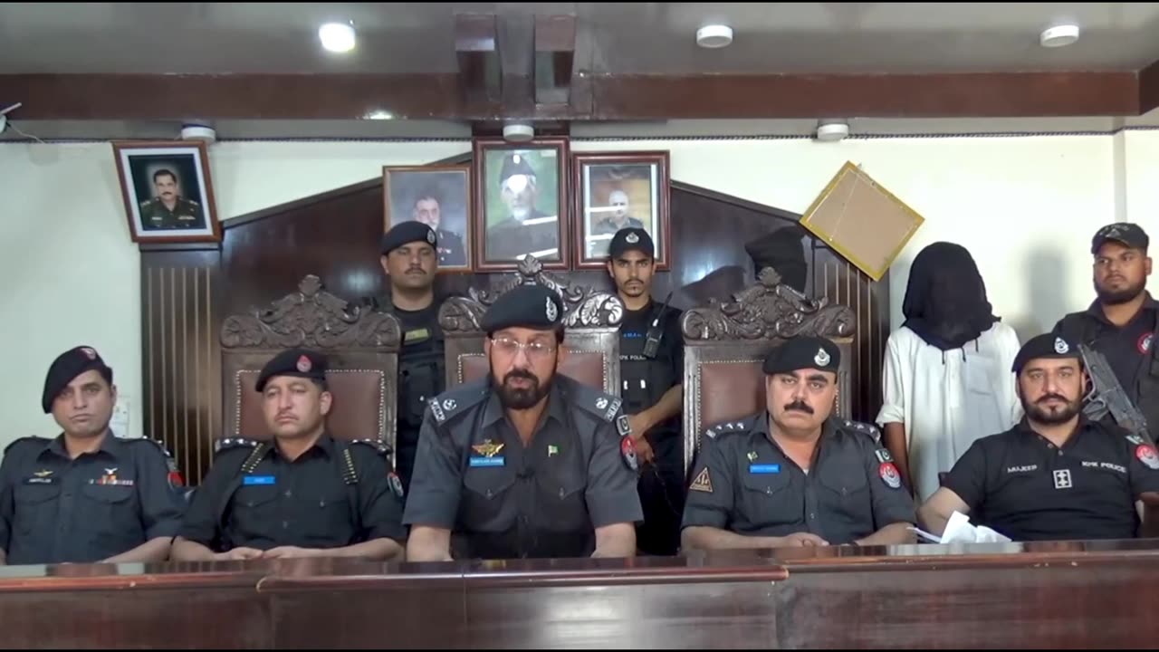 Additional SP Swat Ghulam Sadiq is giving a media briefing at Mingora police station.