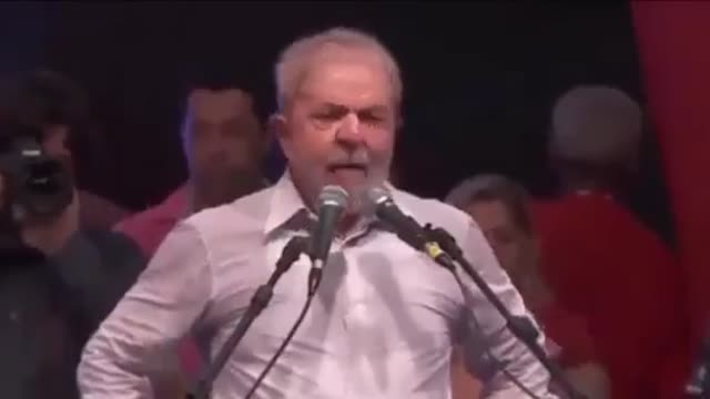 Sem querer, Lula ‘admite’ ser dono de tríplex