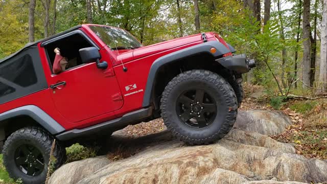 Small rock crawl with the JK 2door wrangler