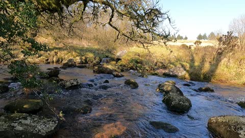 Sound of a river .