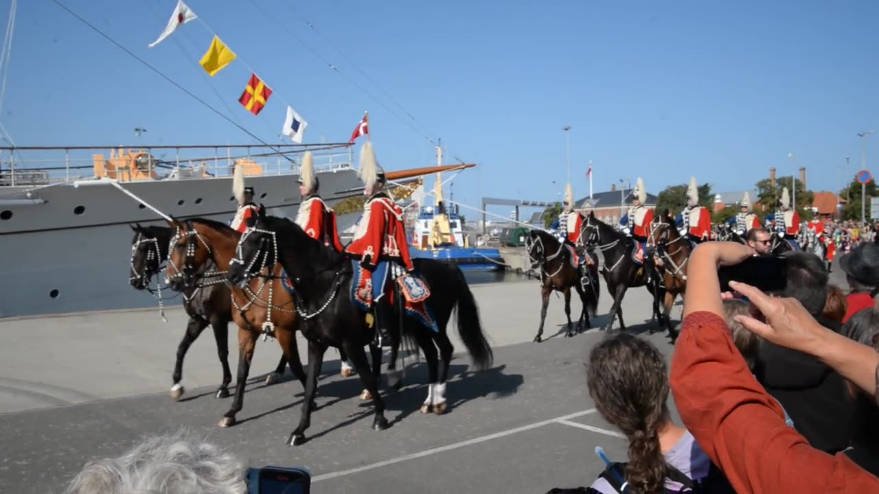 # 1092 - Kongeskibet Dannebrog besöker Bornholm