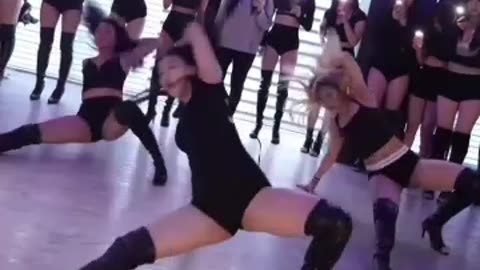 Crazy girls dance video