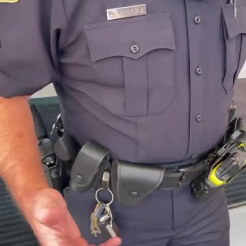 🚨 Kamala Harris staff just CALLED THE COPS on me for standing peacefully inside a Kamala Rally