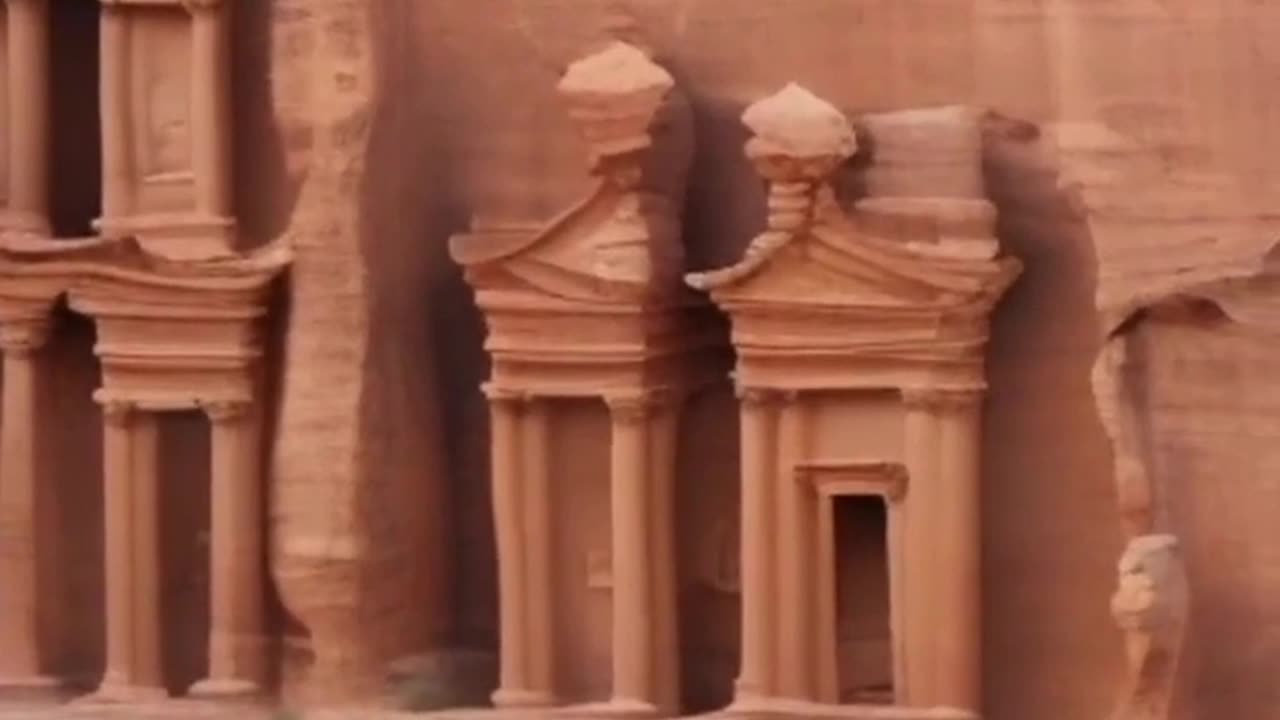 Petra - kota batu yong hilang