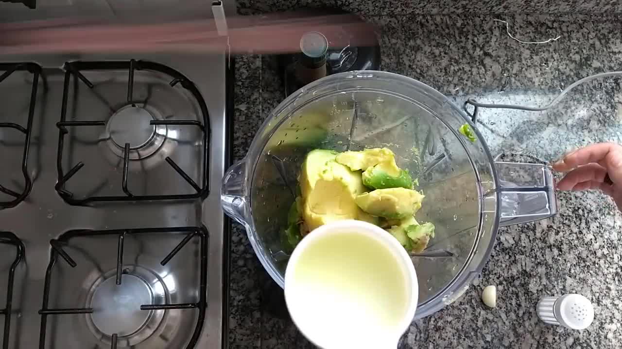 PRACTICAL AND DELICIOUS AVOCADO MAYONNAISE!