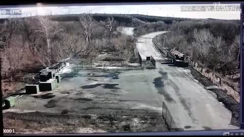 Ukrainian military release footage showing crossing point being shelled