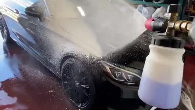 Foam pot for high-pressure car wash machine