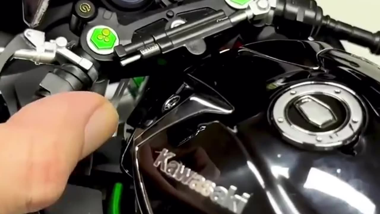 Kawasaki Ninja h2r model