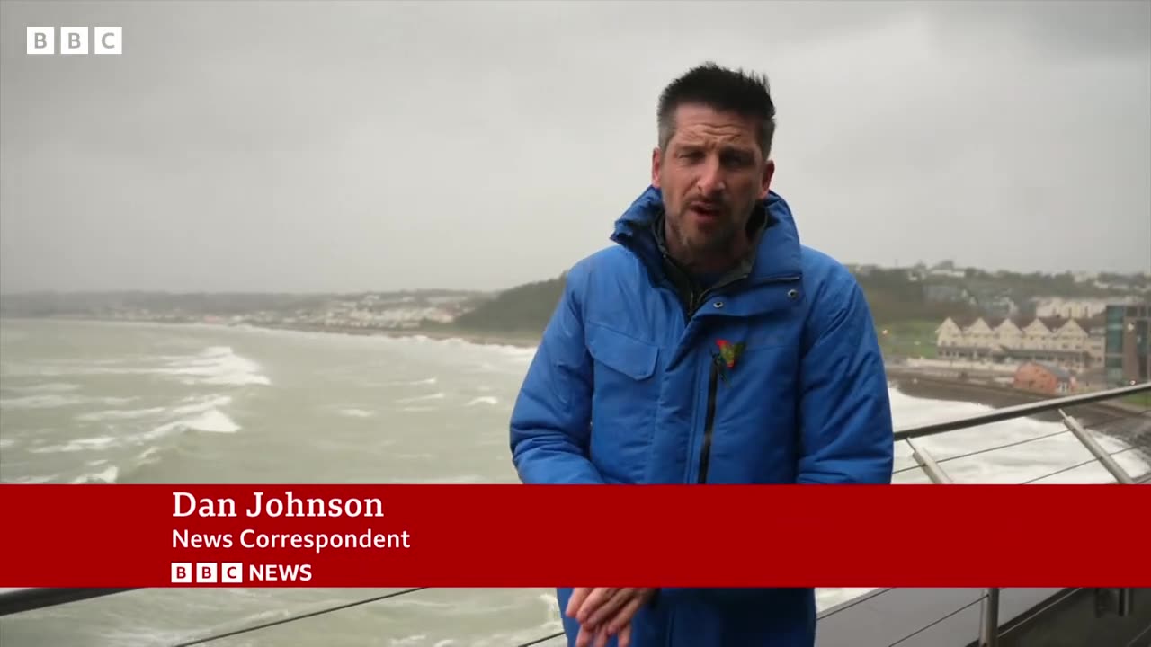 Storm Ciarán: ‘Major incident’ declared as storm batters parts of UK and Channel Islands