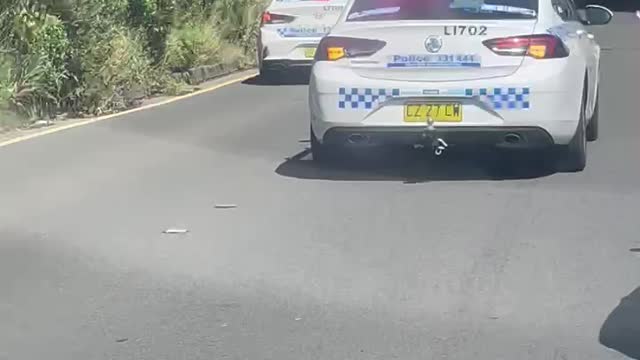 Cops holding up traffic