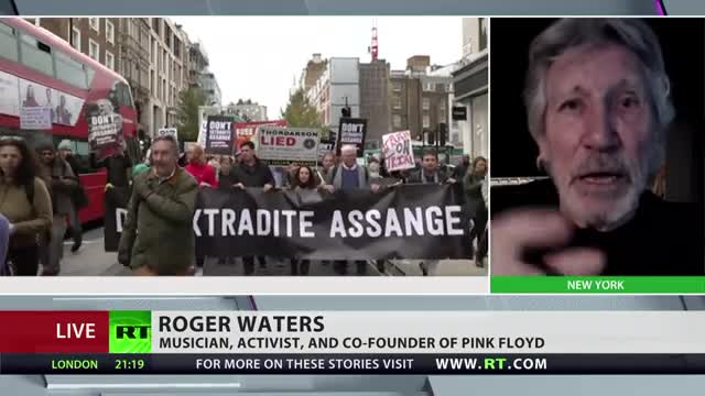 Rock Legend Waters Tells RT: 'We Should Build Statues to Assange'