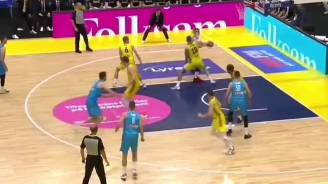 Doncic's dimensional reduction strike in the World preliminary