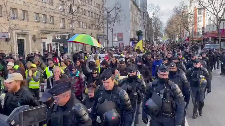 For The 32nd Saturday In A Row, Parisians Took To The Streets, But This Time, The Police Joined Them