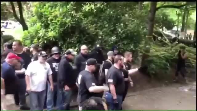 Portland Police Push Patriots Towards The AntiFa Instead Of Arresting The Ninjas Who Attacked Them
