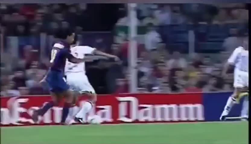 O Primeiro Gol de Ronaldinho Pelo Barcelona