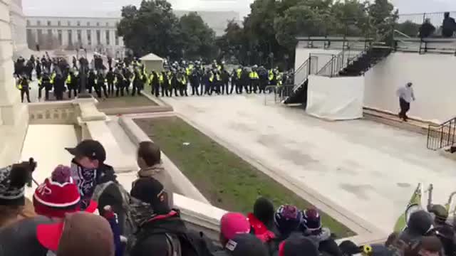 Capitol Police removed barriers and allowed protesters to walk right into the Capitol