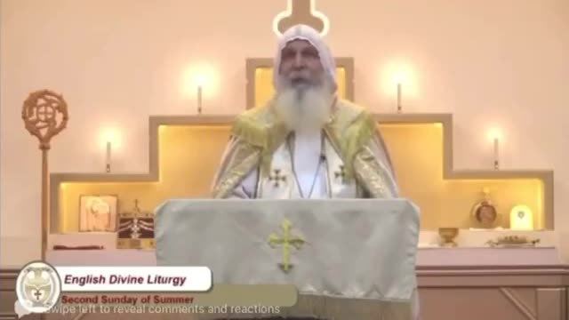 Sacerdote contando las verdades de esta Sociedad