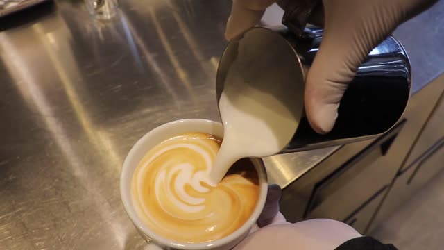 How to make latte art