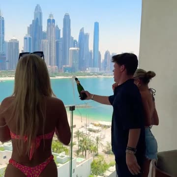 Jack Doherty KISSED the Island Boys...