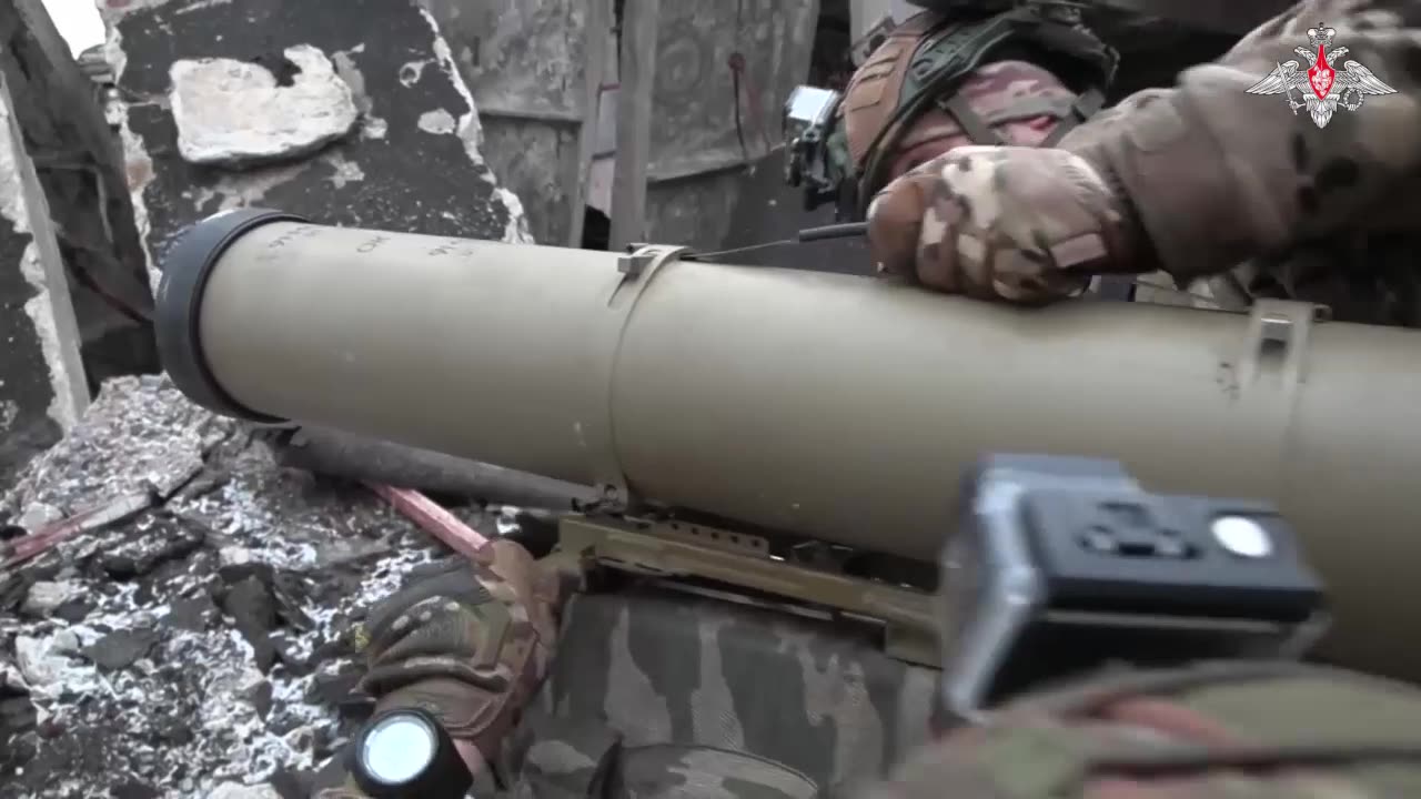 ►🇷🇺🇺🇦🚨‼️ Russian mobile Kornet ATGM crew discover & destroy Artemovsk enemy group