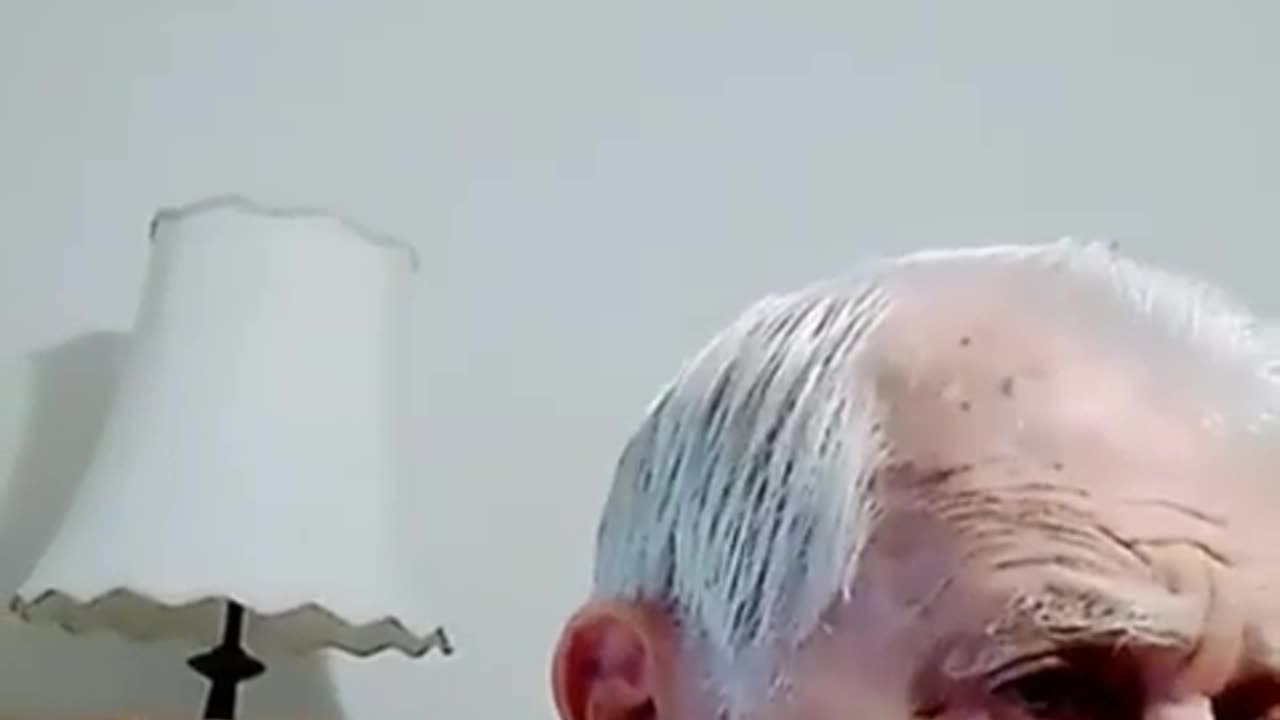 Square directs grampy on what to say