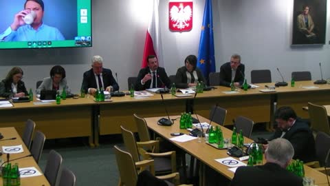 Jedna ze szkół w woj. śląskim. "Do biurka mogą podchodzić tylko dzieci zaszczepione"