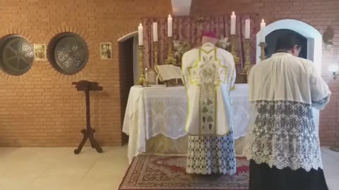 Dom Daniel Dolan Por que Devemos Rezar pelos Sacerdotes