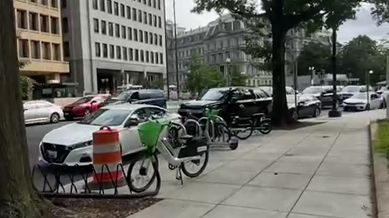 FDIC Building w/Tons Of SUVs Outside | Credit Our Fren Kelly