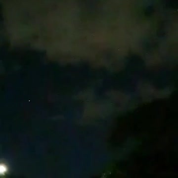 MELBOURNE NEW YEARS EVE UFOs CHARIOTS OF GOD ANGELS IN PERFECT FORMATION🕎Isaiah 66;15-18 “ANGELS”