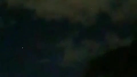 MELBOURNE NEW YEARS EVE UFOs CHARIOTS OF GOD ANGELS IN PERFECT FORMATION🕎Isaiah 66;15-18 “ANGELS”