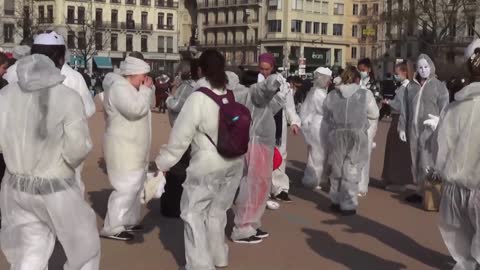 Les masques blancs Lyon 6 Mars Rue Ampère Lyon 2