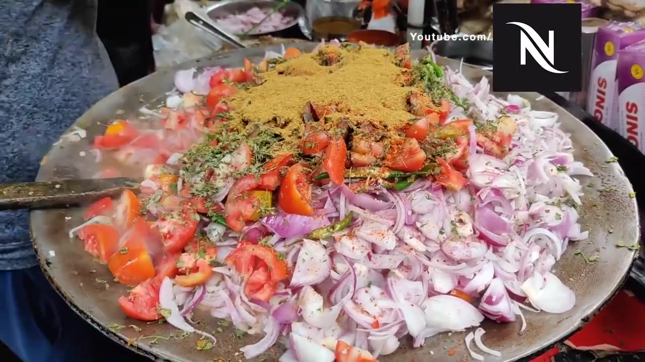 Indian Street Food - Ultimate Chole Kulche Making 😋