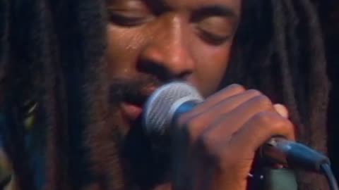 Lucky Dube -Live on Stage (pt4)