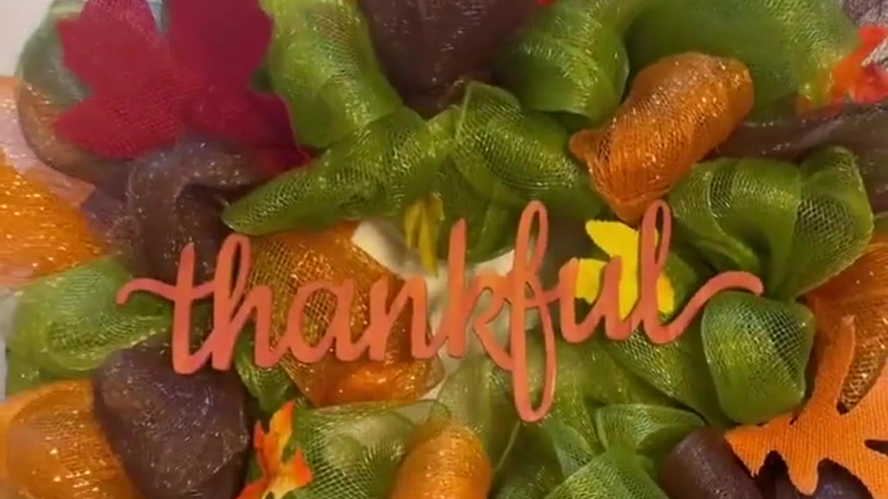 Short Clip | Happy Thanksgiving! DIY wreath