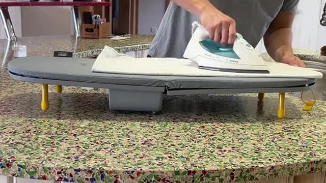 Foldable ironing board