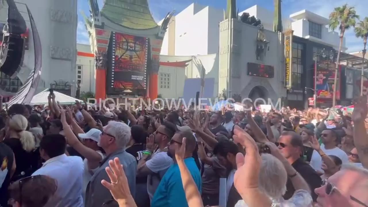 HOLLYWOOD BOULEVARD SHUTS DOWN FOR A CHRISTIAN CONCERT