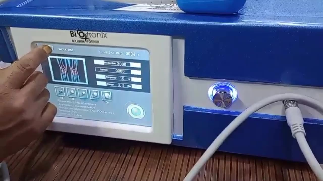 Shockwave Therapy Radial Probe Based Pneumatic Extracorporeal Device 10 Bar Clinical Professional
