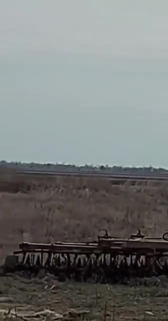 BREAKING... Ukrainian army shoots down a Russian army plane in Kherson