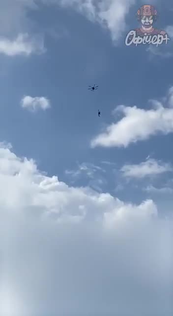 🇺🇦 Octocopter "Kazhan" carries out the evacuation of its "brother", previously