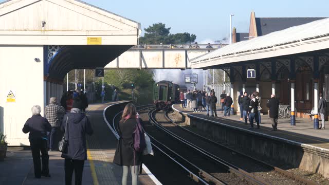 Flying Scotsman passes through Christchurch station