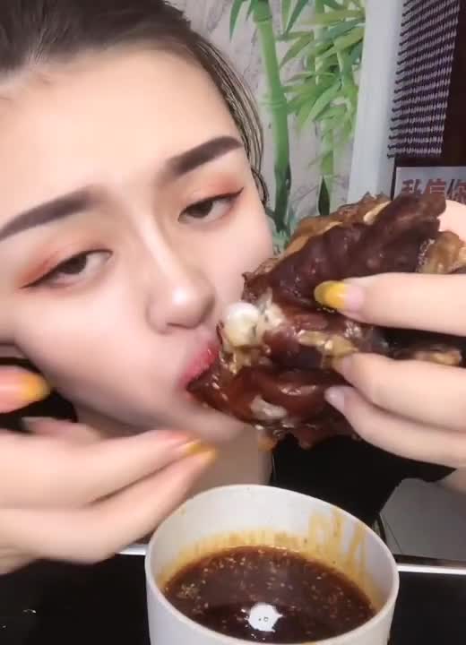 Let's see beautiful girls eating Asian food #4115