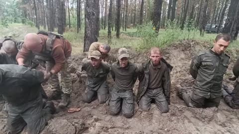 Ten Russian Soldiers Surrender to Just Three Ukrainians