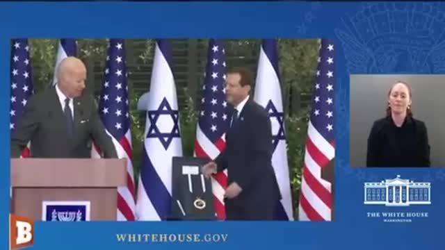 Joe Biden Shaking Hands To Nobody.... AGAIN!