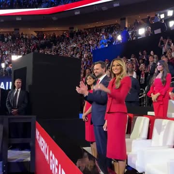 MELANIA TRUMP: A TRUE VISION! 👸💫