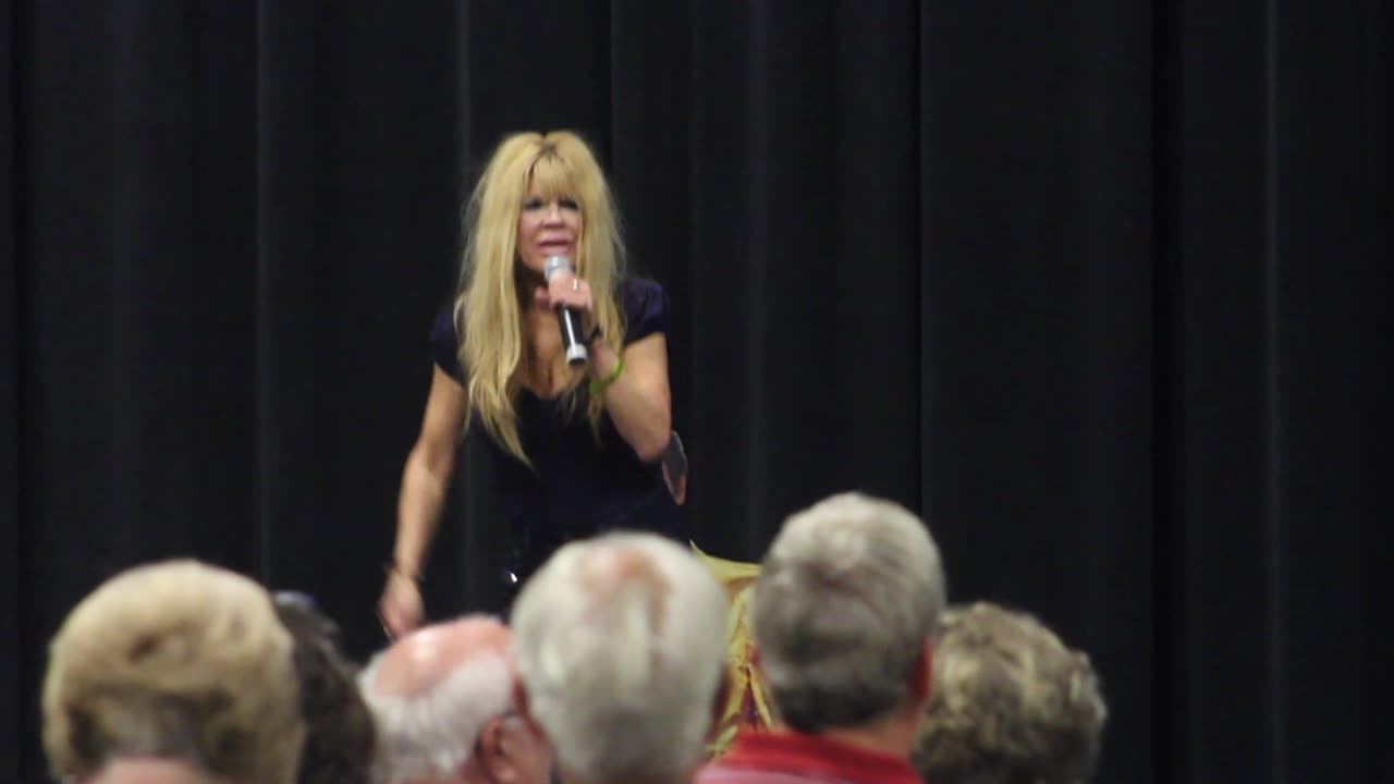 jilly Moriozuk sings Elvis Presley's Make The World Go Away 2023