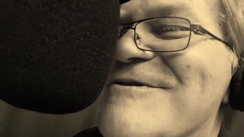 Ian Cullen performing Character Voices