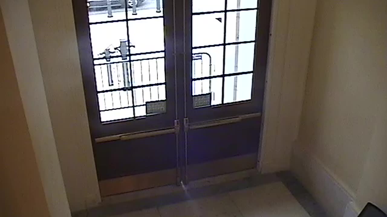 3443CHOB02CH12NRotundaExit_2021-01-06_15h20min01s180ms.mp4