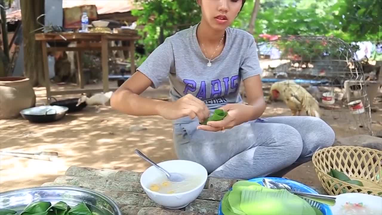 Primitive Technology_ Cooking skill Mung Bean dessert cake_Cooking skill_Khmer Survival Skills